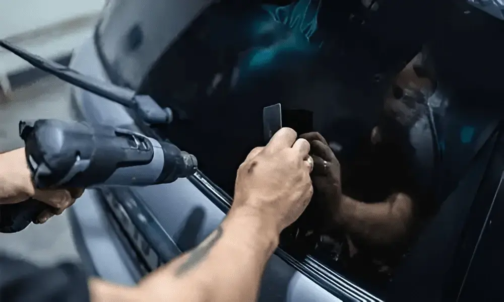 Cam Filmi Nasıl Sökülür?