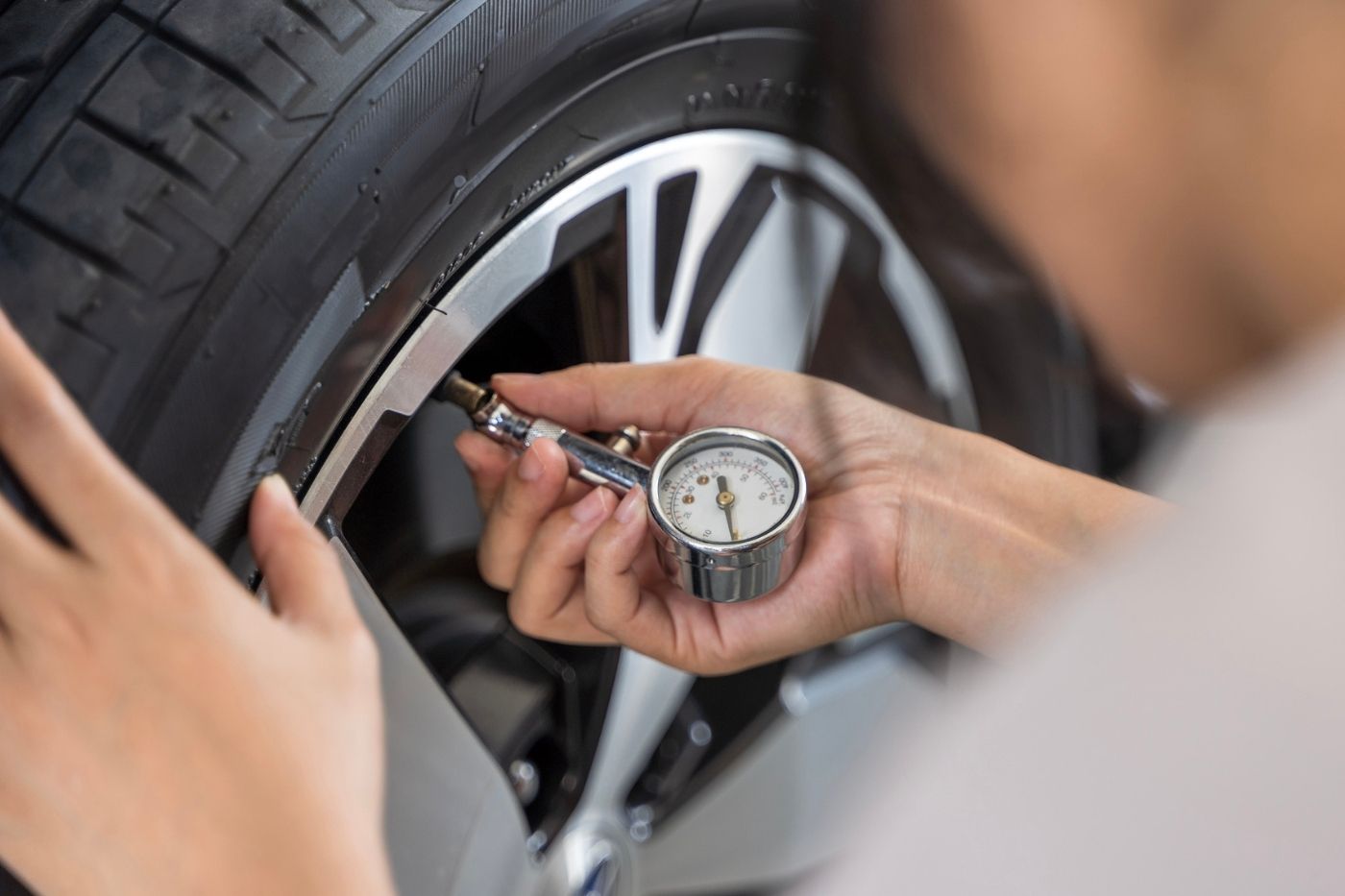 car tire pressure check service – 2